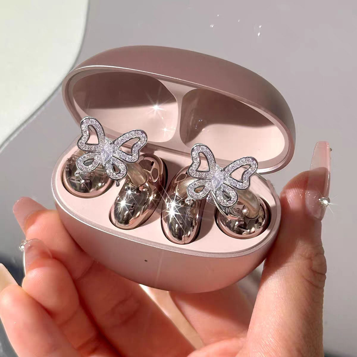 4 sets = 16 earbuds decorative accessories (8 Butterflies, 4 Snowflakes, 4 Bowknots)